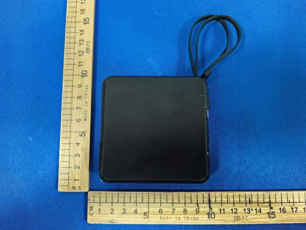All-in-one power bank - FCC ID 2BBYY-TW1012 - Shenzhen Tuwei Technology Co.,LTD. (3)
