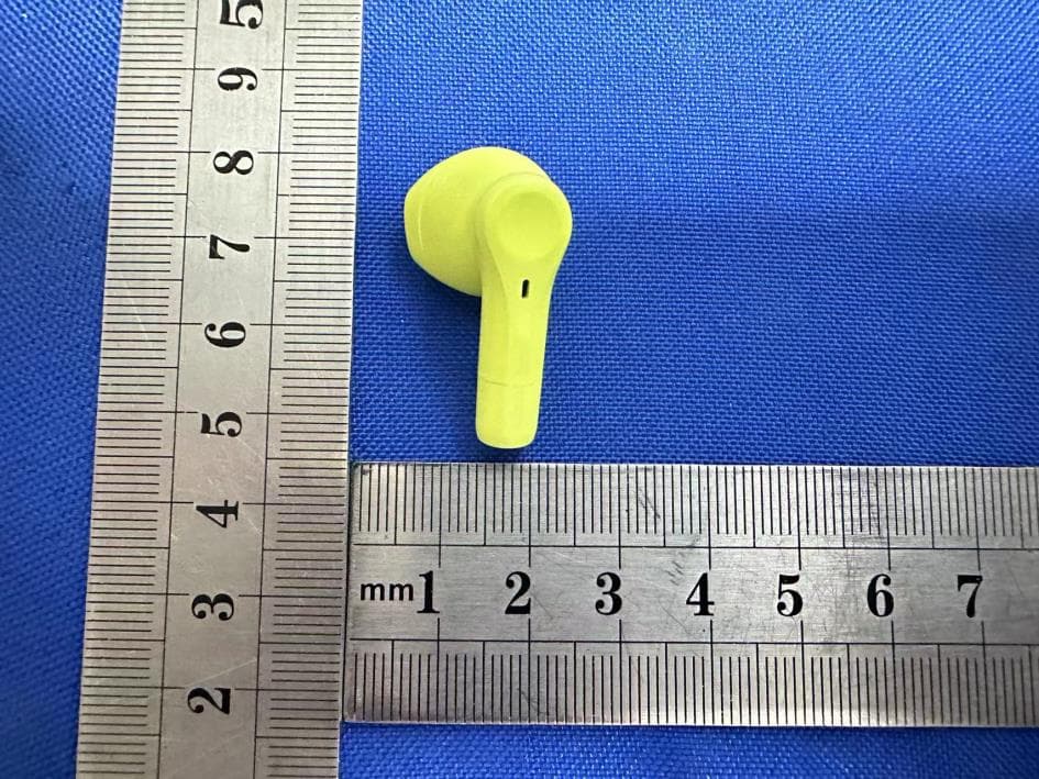 Wireless Bluetooth earphones - FCC ID 2BC2B-BH20 - Guangzhou Veaqee Electronic Co.Ltd