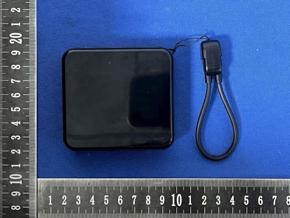 LED PIXEL SCREEN POWER BANK - FCC ID 2BC4C-PB-XP01 - Shenzhen shangu innovation technology co., ltd (2)
