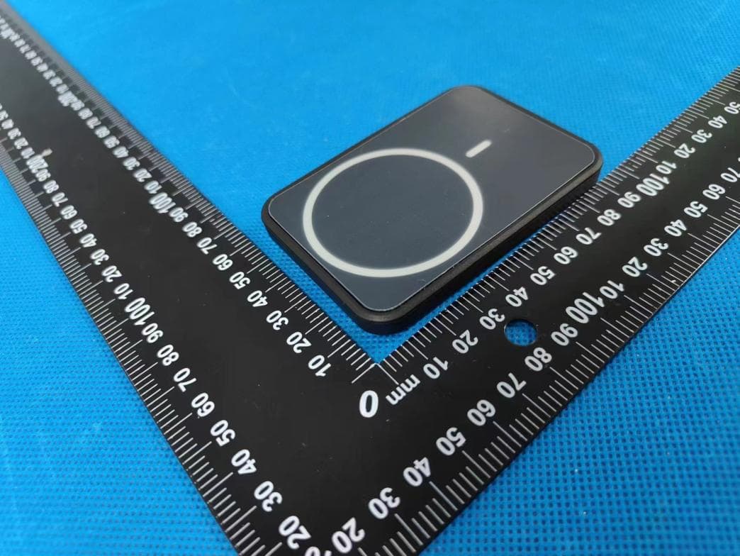 Mobile wireless charging - FCC ID 2BC4DWX001-LY - Huizhou Liyang Hardware and Plastic Products Co.,Ltd (2)