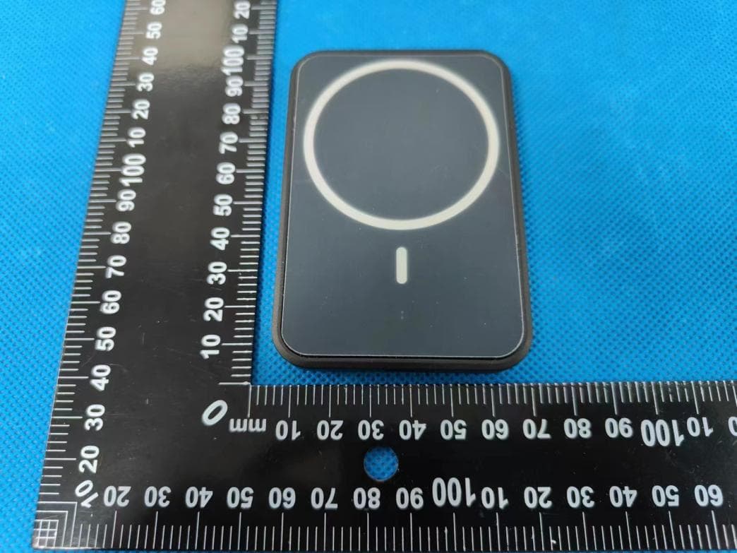 Mobile wireless charging - FCC ID 2BC4DWX001-LY - Huizhou Liyang Hardware and Plastic Products Co.,Ltd (4)
