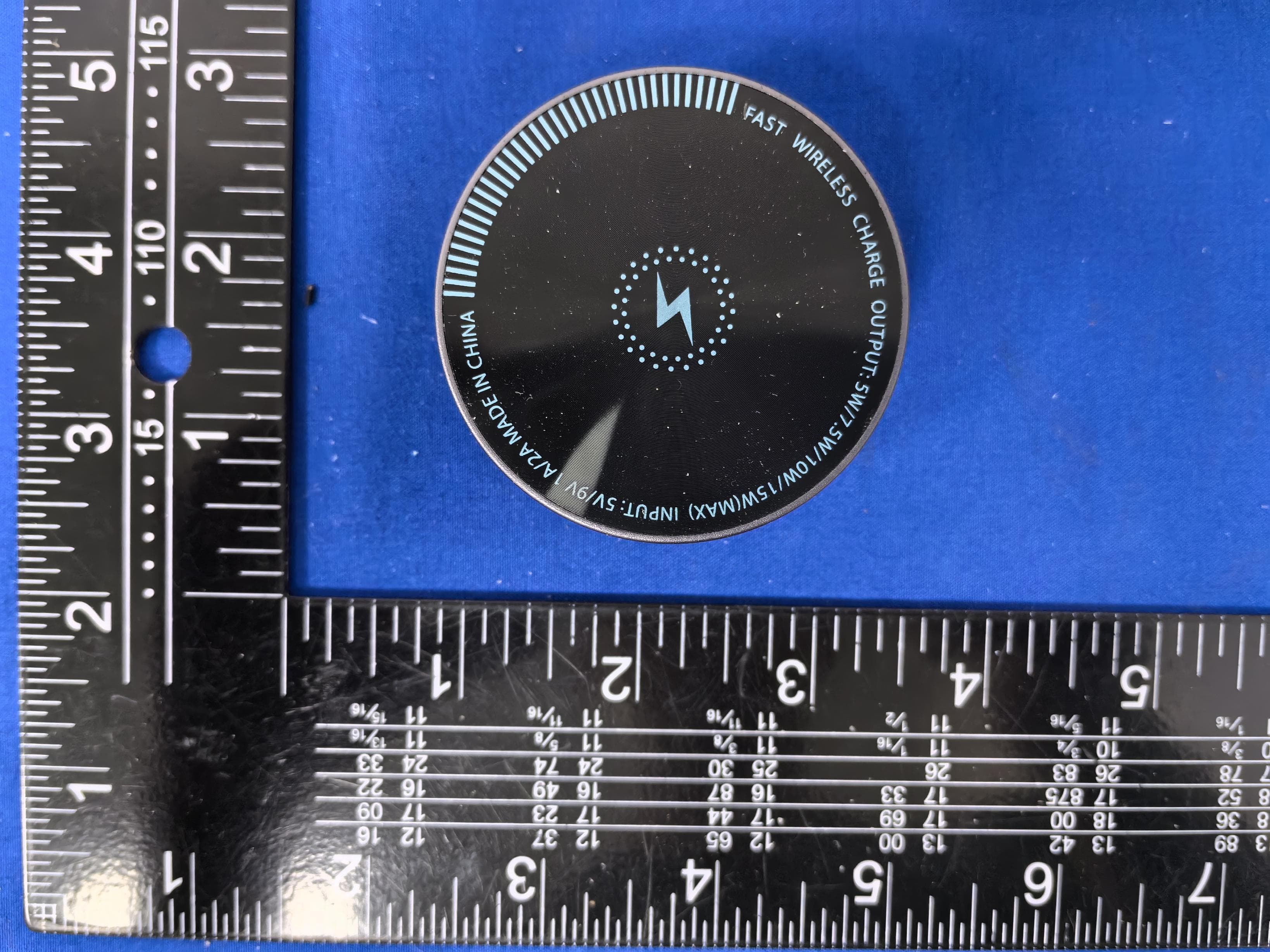 Magnetic wireless charger - FCC ID 2BC5V-A6 - Shantou Yaqi Trading Co., Ltd. (2)