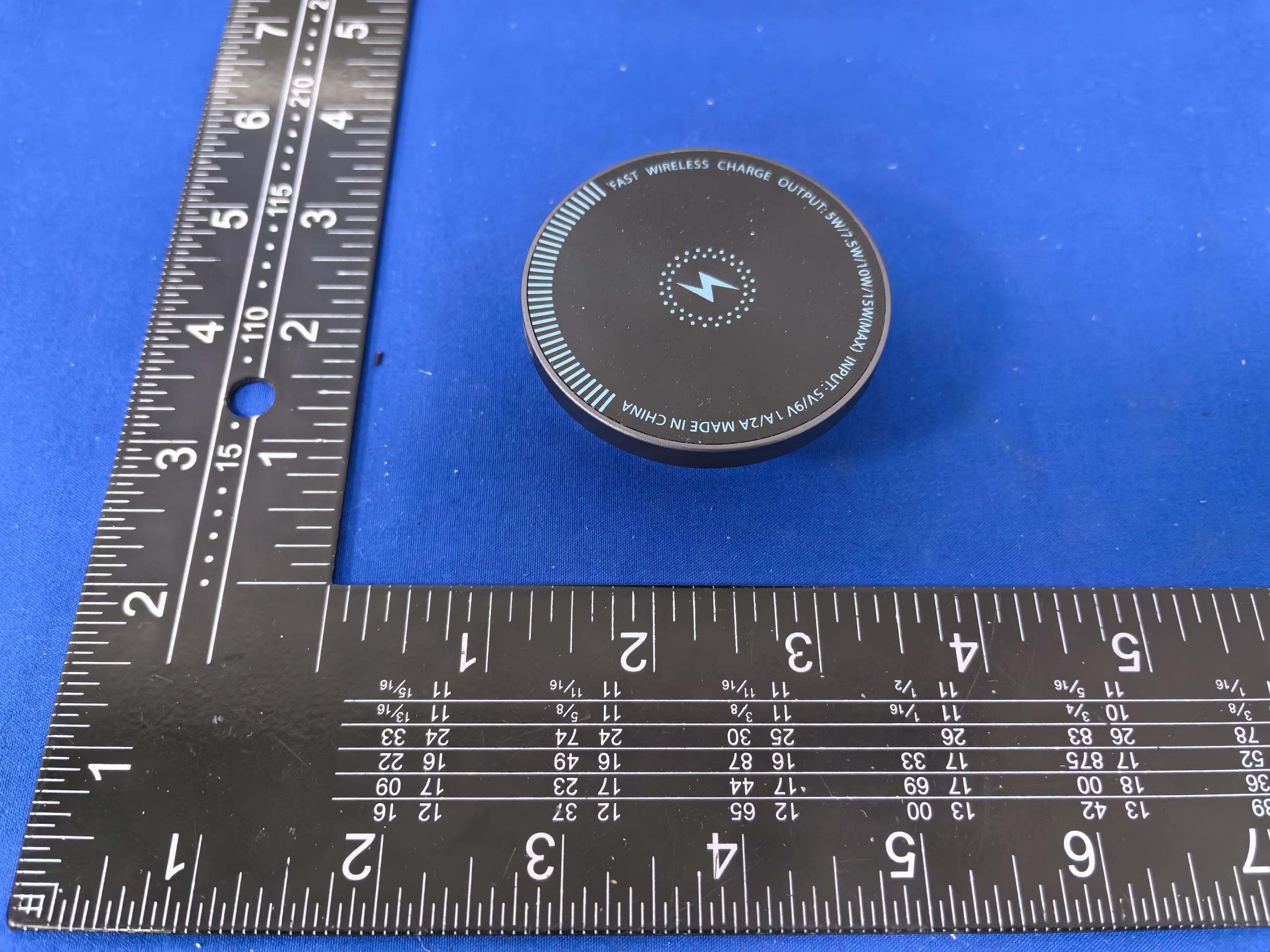 Magnetic wireless charger - FCC ID 2BC5V-A6 - Shantou Yaqi Trading Co., Ltd. (4)