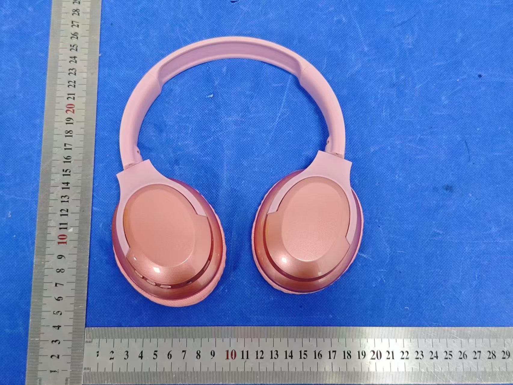 WIRELESS HEADPHONE - FCC ID 2BC6A-ZW-060A - SHANTOU CITY ZHONGWANG ELECTRONIC CO.,LTD