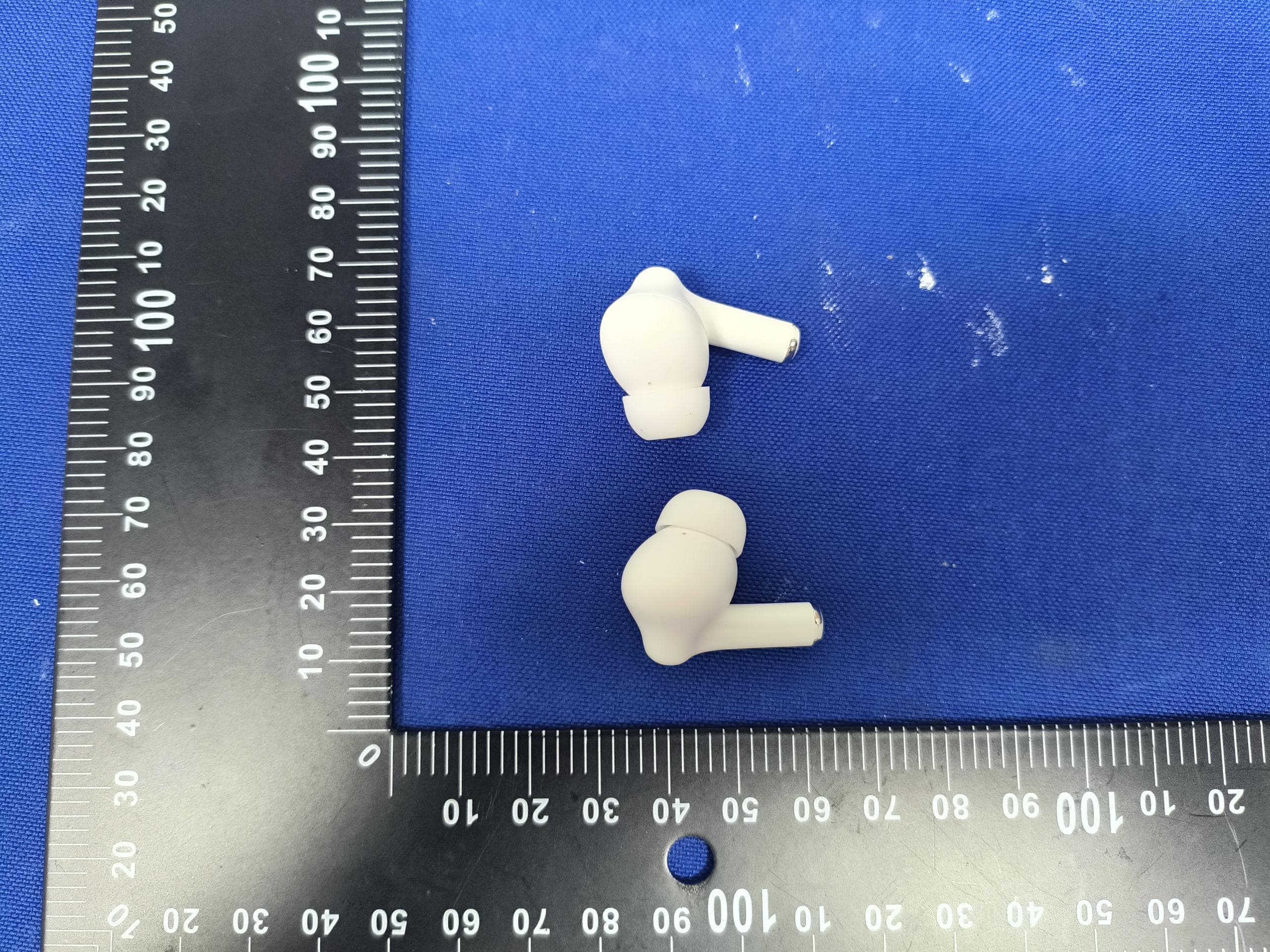 Bluetooth headset - FCC ID 2BC7V-R510 - Dongguan Eryun Electronics Co., Ltd