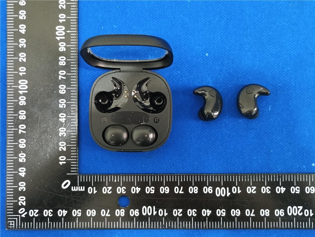 True Wireless Earphones - FCC ID 2BC8W-M126-1 - Dongguan Ruige Electronics Co., LTD (3)