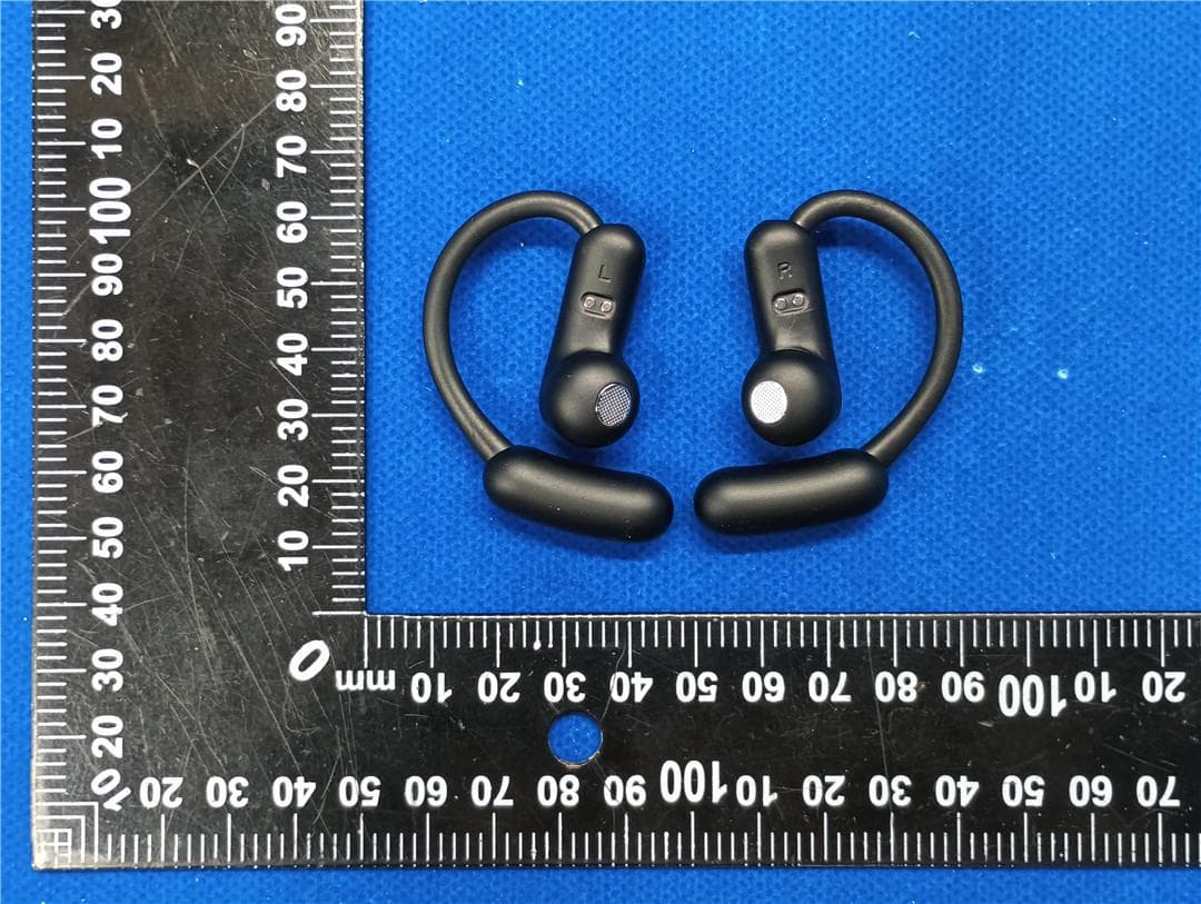 True Wireless Earphones - FCC ID 2BC8W-M139 - Dongguan Ruige Electronics Co., LTD