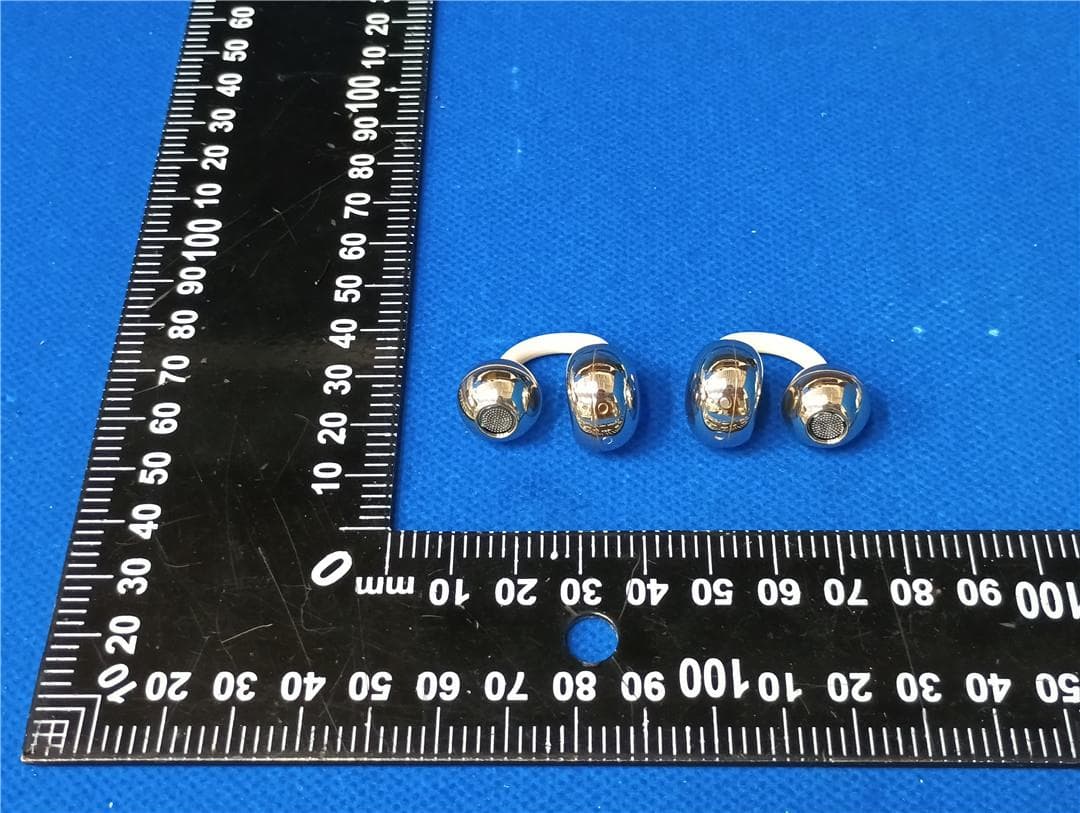 True Wireless Earphones - FCC ID 2BC8W-M161 - Dongguan Ruige Electronics Co., LTD (3)