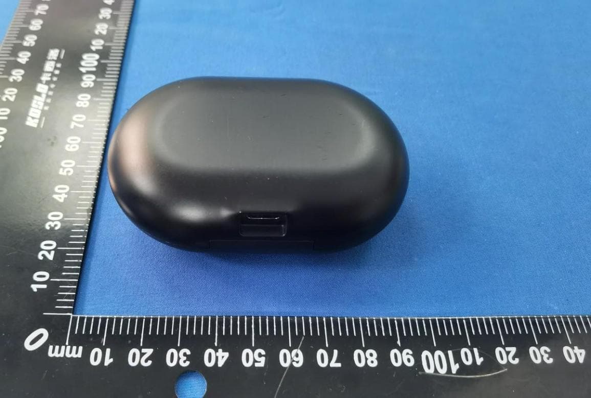 TWS Bluetooth earphone - FCC ID 2BCA7-Y12 - Shenzhen hualei lnnovation Technology Co.,Ltd (5)