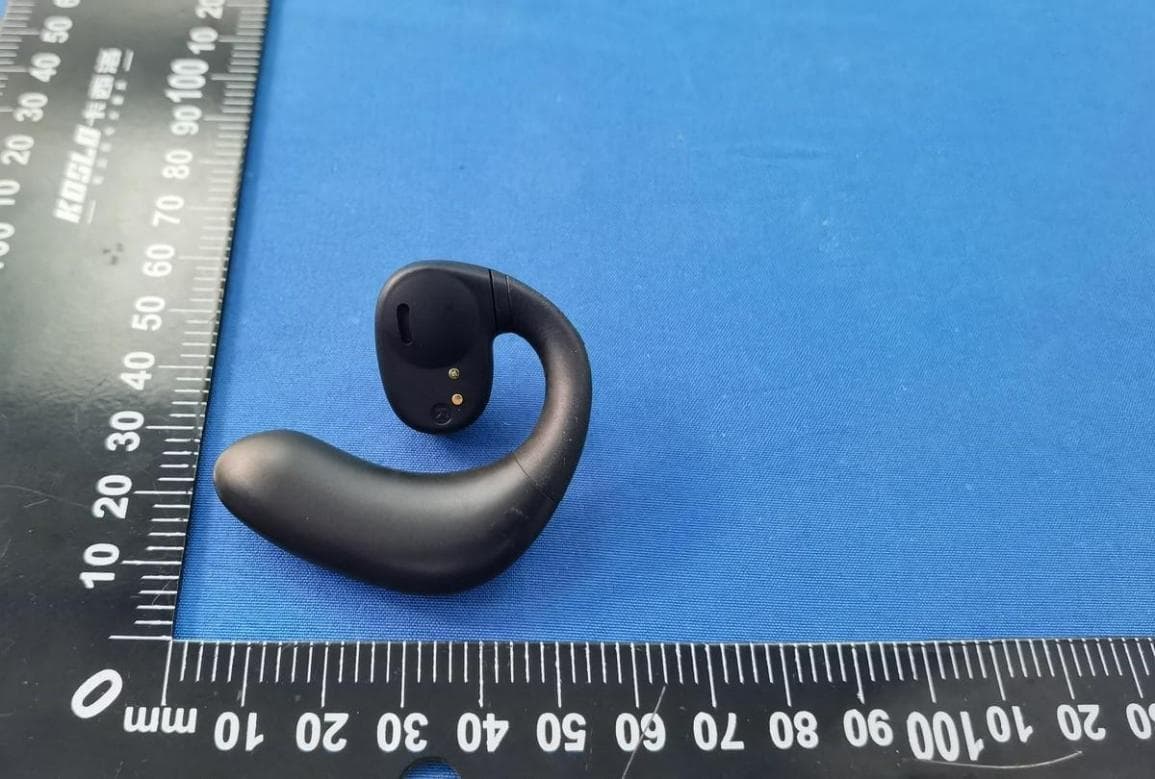 TWS Bluetooth earphone - FCC ID 2BCA7-Y12 - Shenzhen hualei lnnovation Technology Co.,Ltd (3)