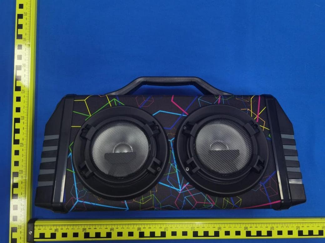 SPEAKER - FCC ID 2BCAY-APB5732 - SHENZHEN DELUXE AV ELECTRONICS CO., LTD (2)