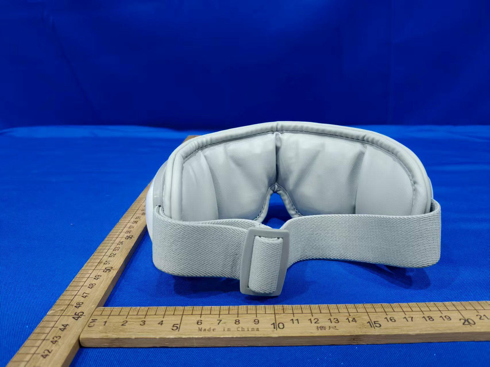 Eye Massager - FCC ID 2BCBU-NKEM01 - Shenzhen YuanRui Information Technology Co.,Ltd. (4)
