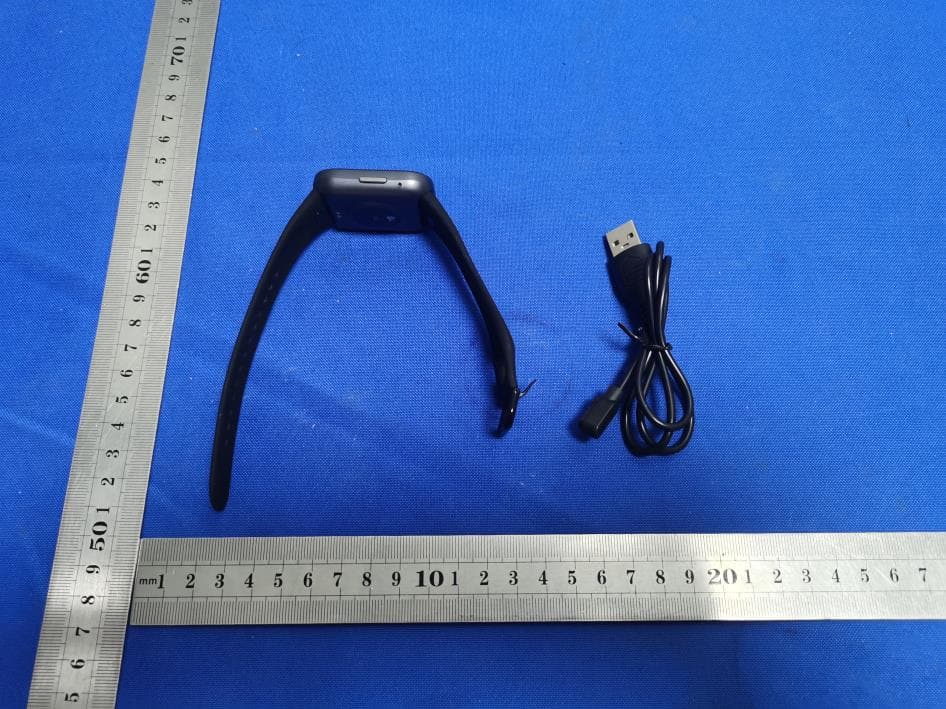 Smart watch - FCC ID 2BCCC-Y83 - SHENZHEN YIHU TECHNOLOGY CO.,LTD (3)