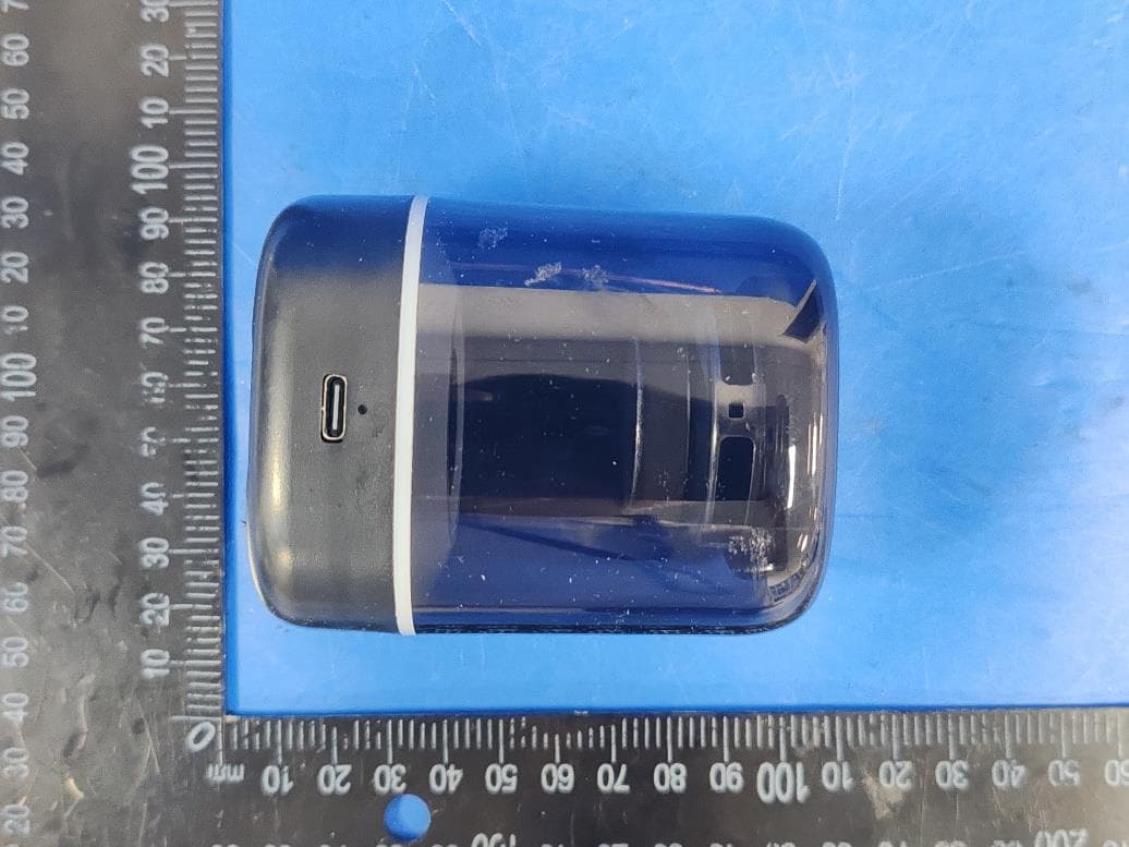 Bluetooth Speaker - FCC ID 2BCCJ-DSBT-SPK003 - Daiso Industries Co., Ltd. (3)