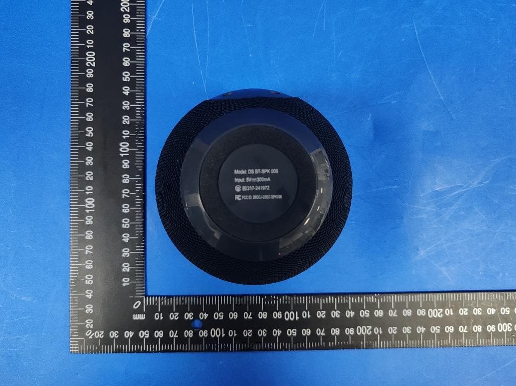 Bluetooth Speaker - FCC ID 2BCCJ-DSBT-SPK006 - Daiso Industries Co., Ltd. (5)