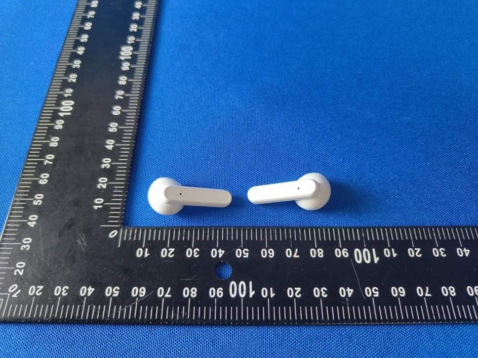 Bluetooth Earphone - FCC ID 2BCCR-C03 - Shenzhen Haoyuguang Technology Co., Ltd. (5)