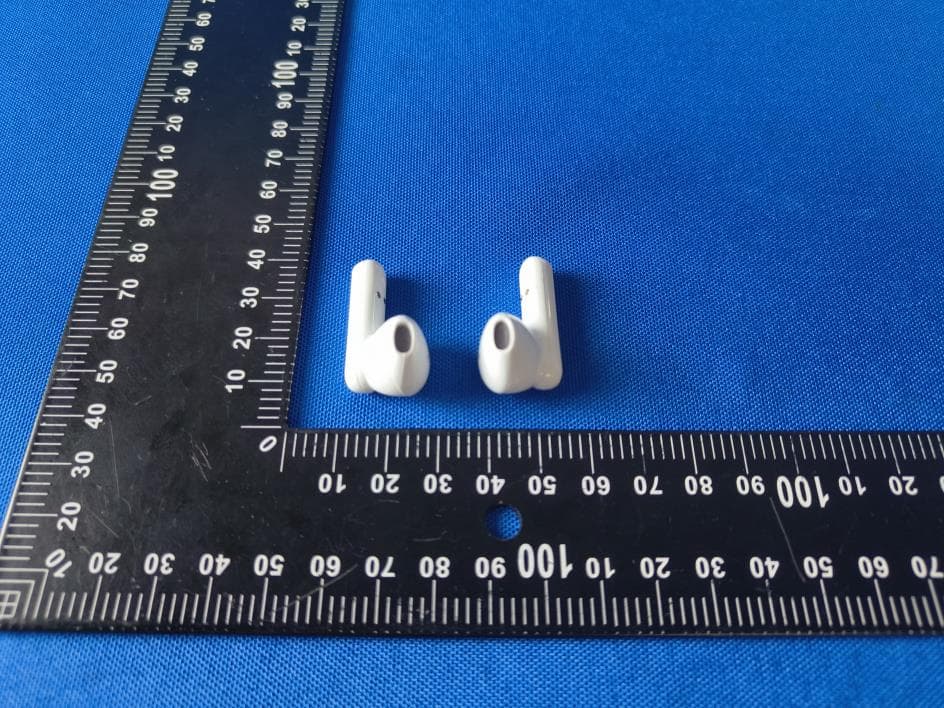Bluetooth Earphone - FCC ID 2BCCR-C03 - Shenzhen Haoyuguang Technology Co., Ltd. (4)