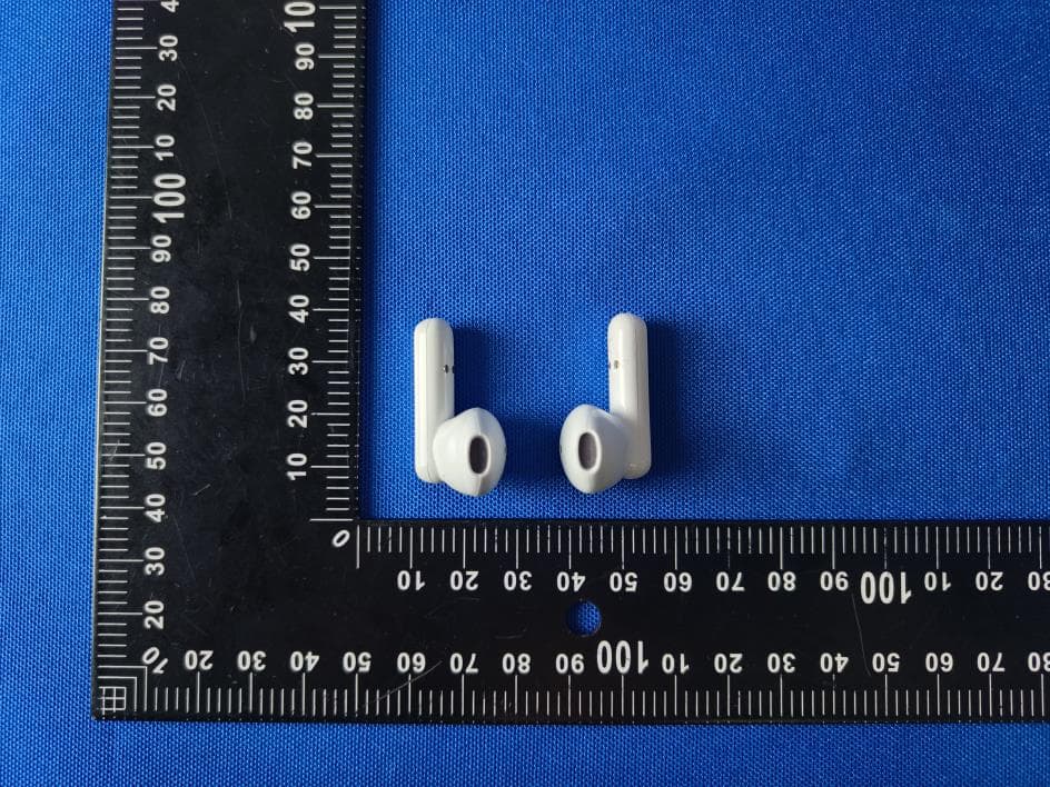 Bluetooth Earphone - FCC ID 2BCCR-C03 - Shenzhen Haoyuguang Technology Co., Ltd. (2)