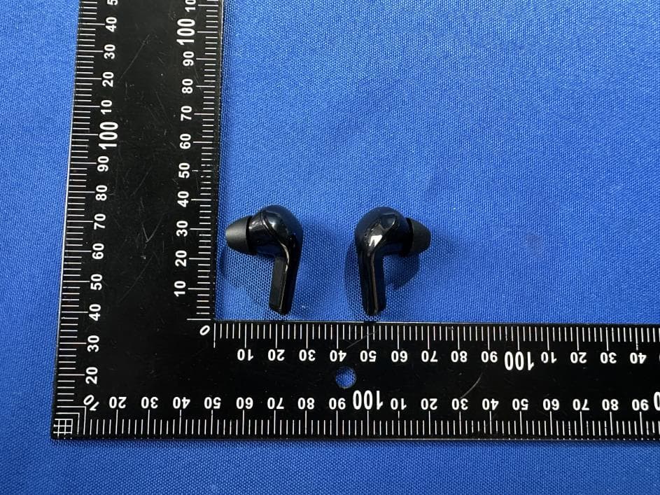 Bluetooth Earphone - FCC ID 2BCCR-KH-3 - Shenzhen Haoyuguang Technology Co., Ltd. (3)