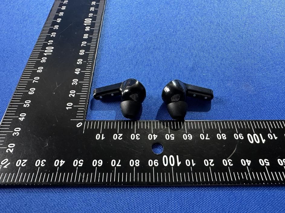 Bluetooth Earphone - FCC ID 2BCCR-KH-3 - Shenzhen Haoyuguang Technology Co., Ltd. (4)
