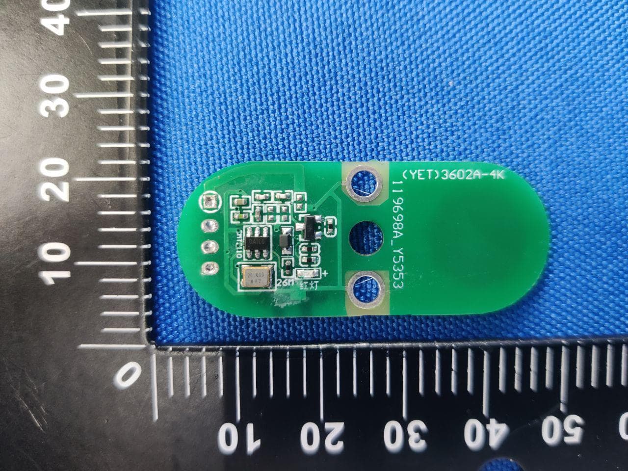 wireless remote control - FCC ID 2BCD9-YET3604A-4K - Synergy Light LLC