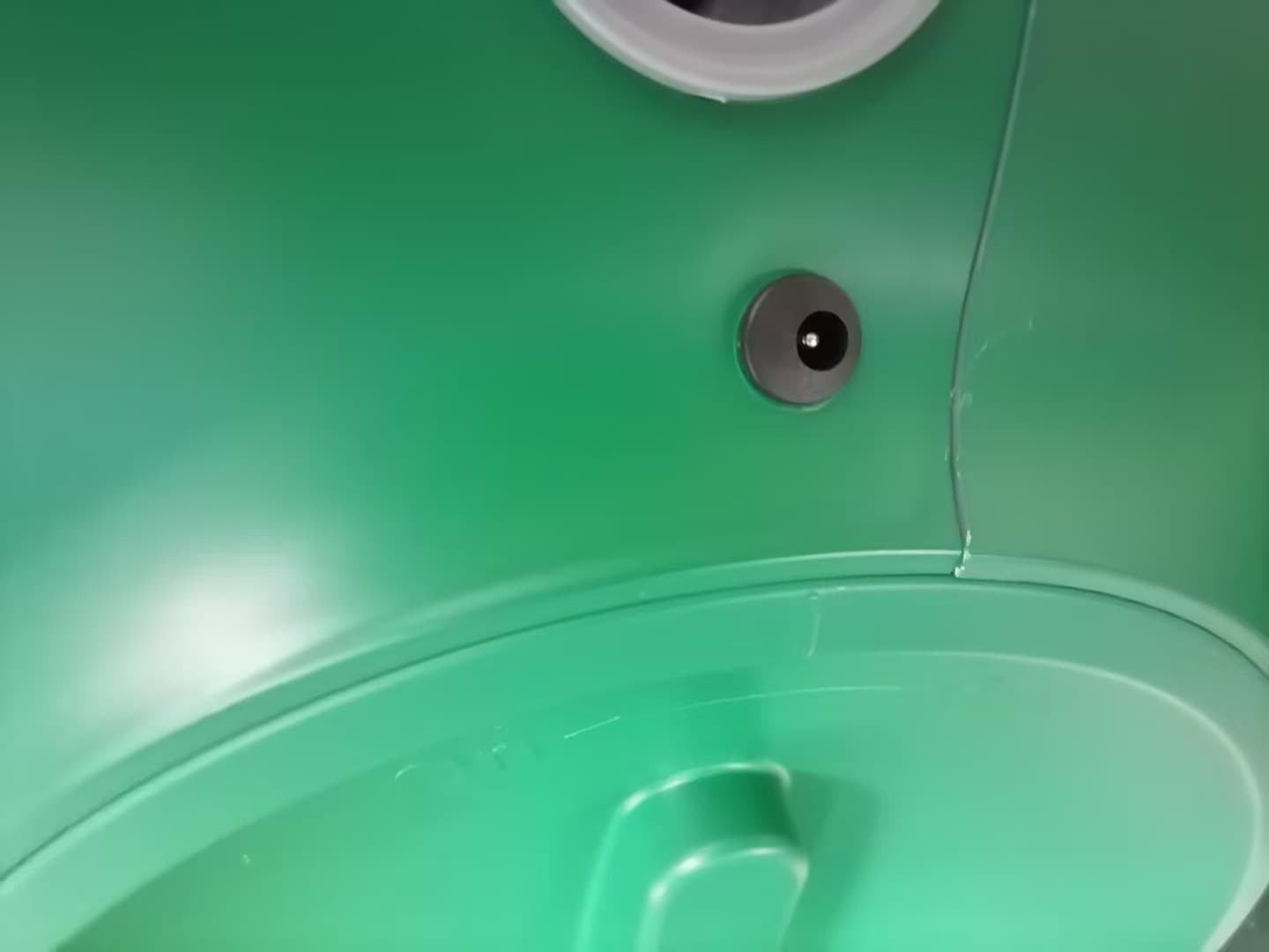 Smart Cat Litter Box - FCC ID 2BCDM-FRANK - Guangzhou Bochong Technology Co., Ltd