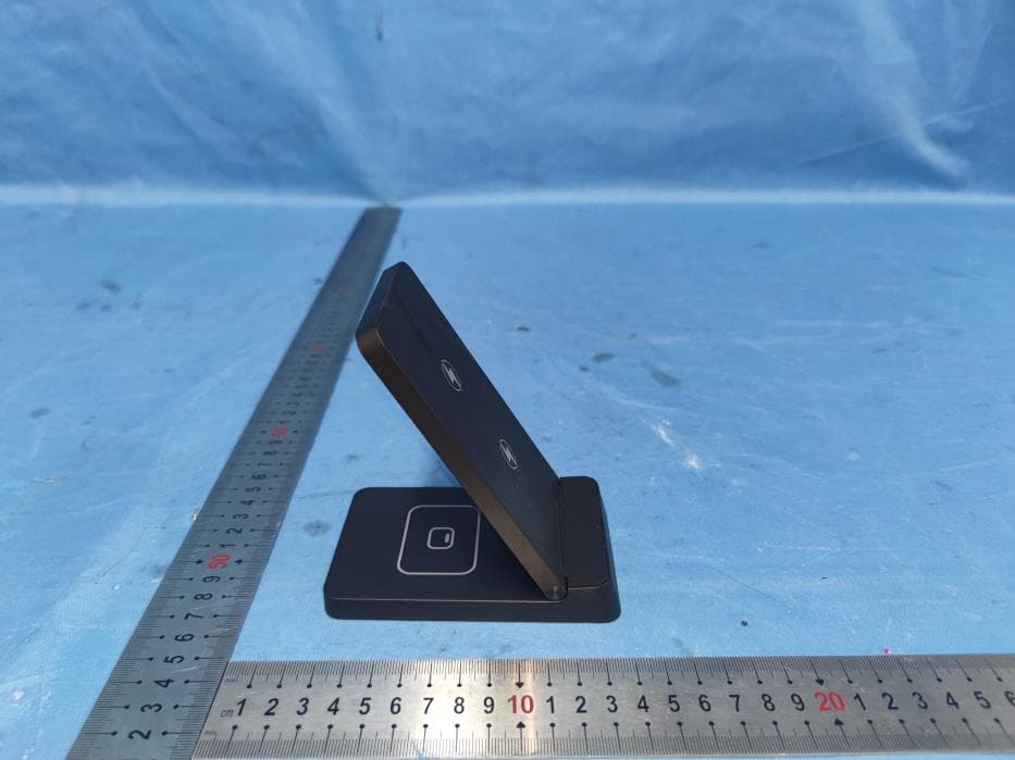 2-in-1 Wireless Charger - FCC ID 2BCFE-Z4-2 - Shenzhen Sister Digital Technology Co.,Ltd (5)