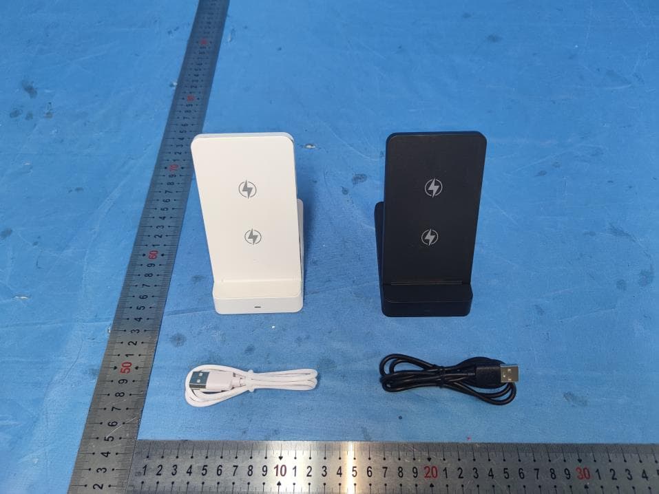 2-in-1 Wireless Charger - FCC ID 2BCFE-Z4-2 - Shenzhen Sister Digital Technology Co.,Ltd