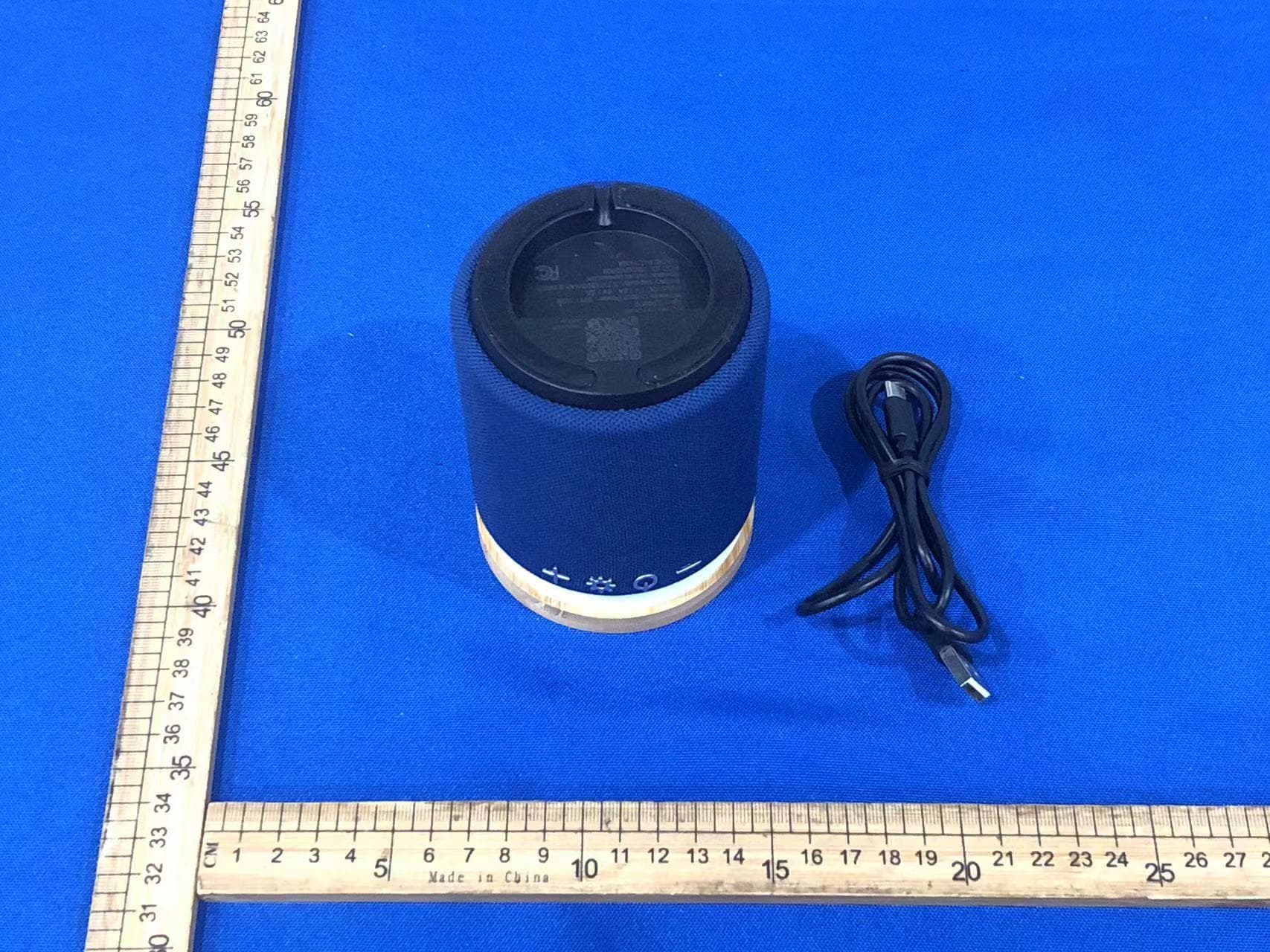 Wireless charger speaker - FCC ID 2BCGV0006 - NINGBO CSTAR IMPRINT E-COMMERCE CO.,LTD. (2)