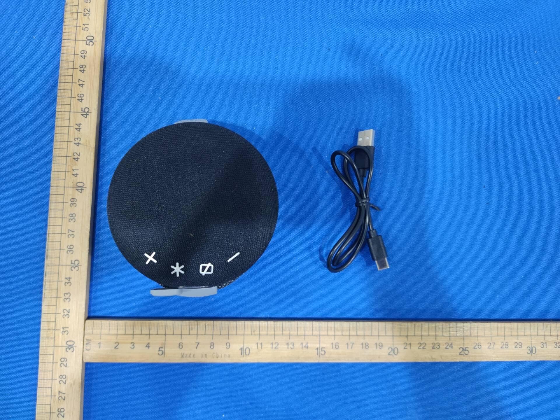 Bluetooth speaker with RGB light - FCC ID 2BCGV0019 - NINGBO CSTAR IMPRINT E-COMMERCE CO.,LTD.