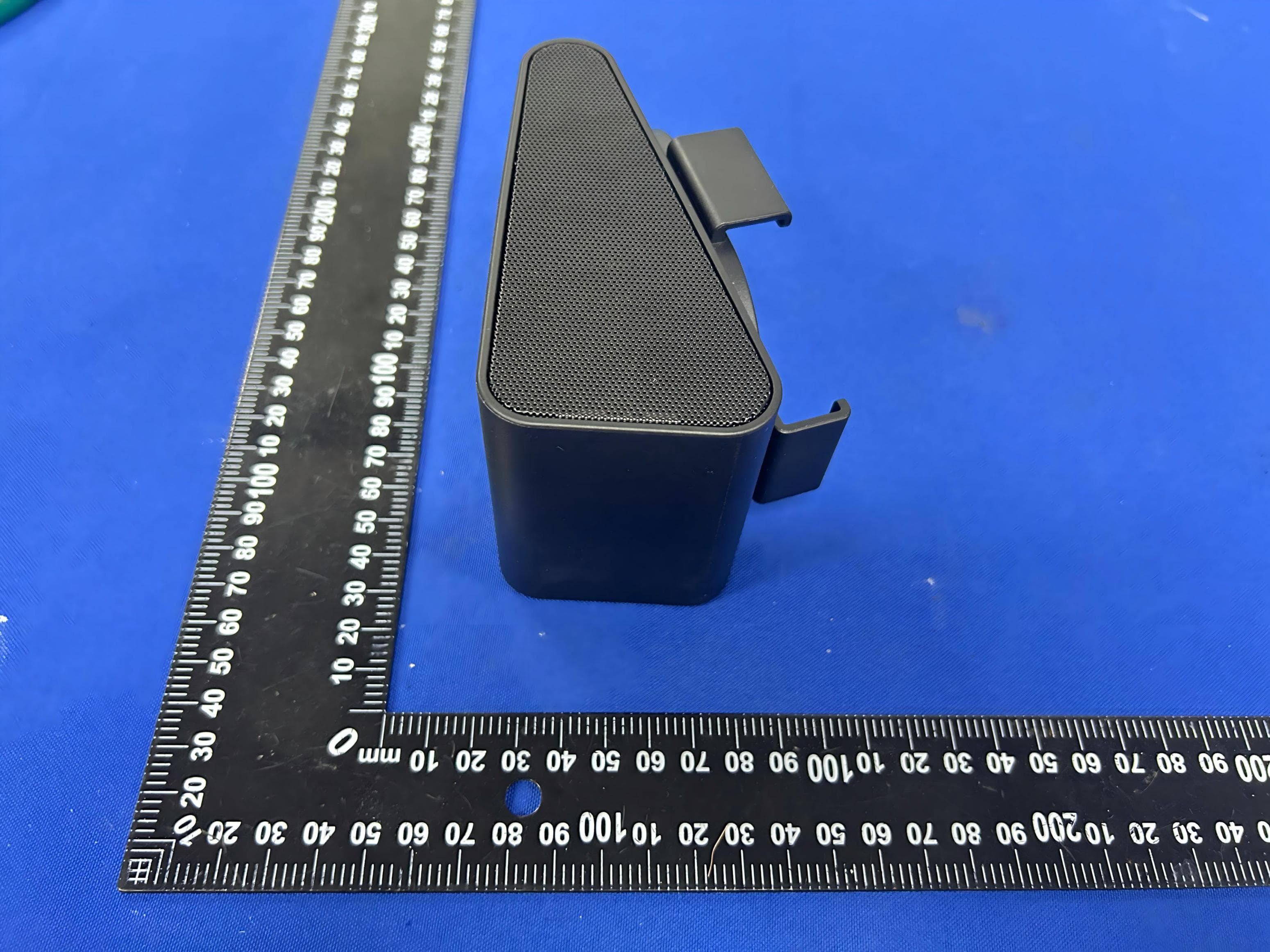 Phone Grip Outdoor Magnetic Bluetooth Speaker - FCC ID 2BCGV0041 - NINGBO CSTAR IMPRINT E-COMMERCE CO.,LTD. (2)