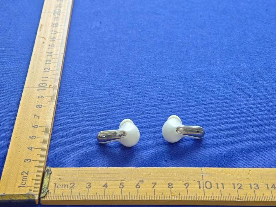 wireless earphones - FCC ID 2BCJE-S109 - Shenzhen Xinke Meida Communication Co., Ltd. (5)
