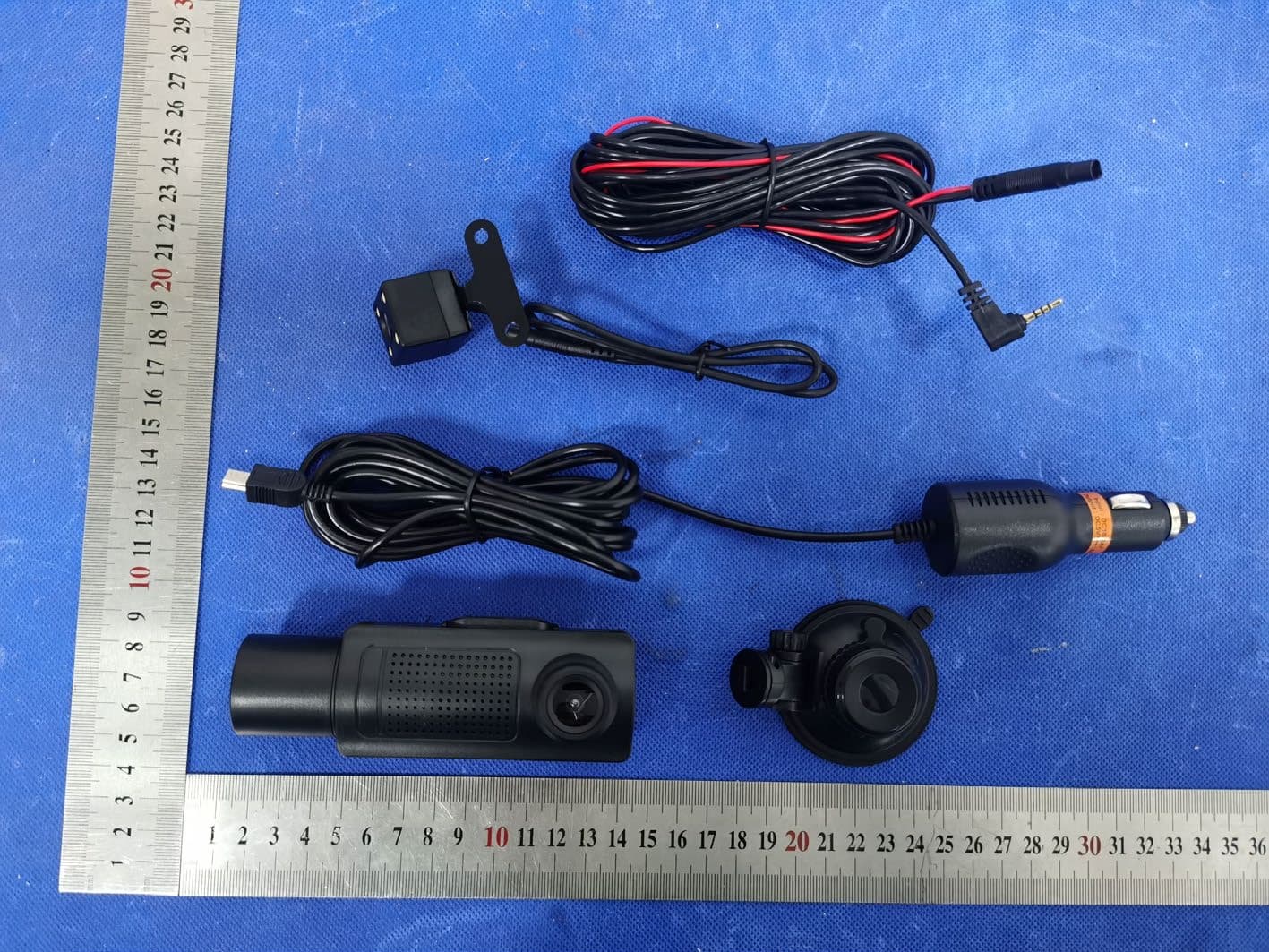 CAR DVR DASH CAM - FCC ID 2BCK8-D310 - Shenzhen Hongkang Shengda Technology Co., LTD (2)