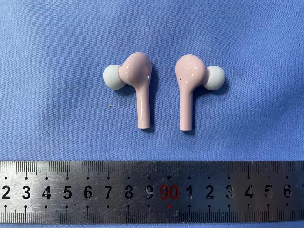 Wireless Ear Buds Case Heart - FCC ID 2BCKH1015033 - Shenzhen gotek acoustic co.,ltd