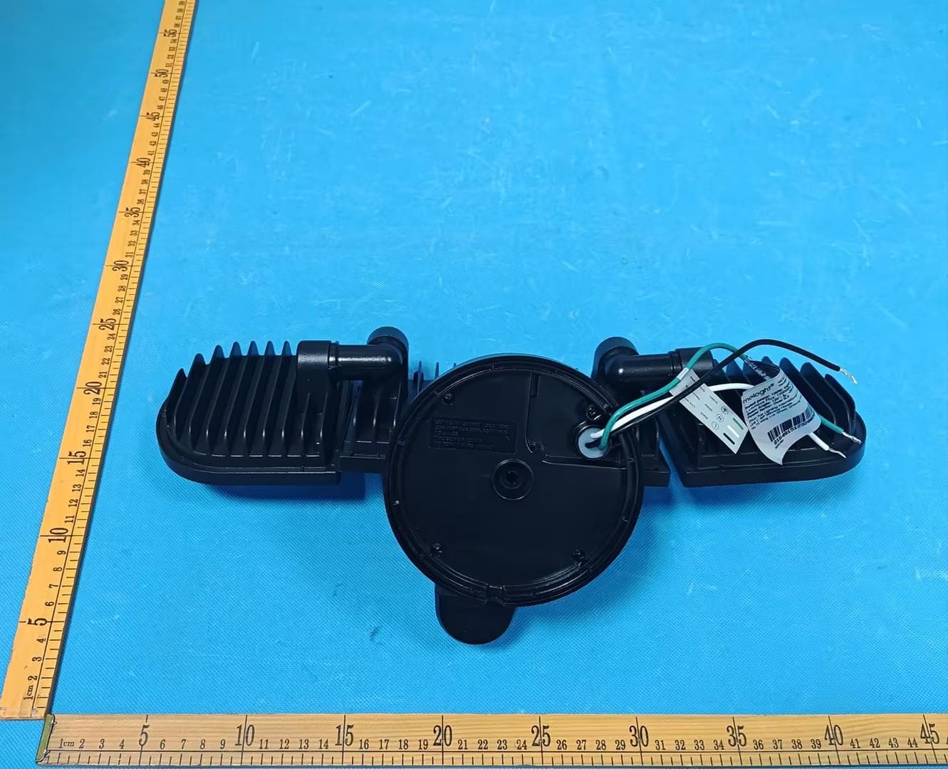 LED WALL LAMP - FCC ID 2BCKN-3-LBW65Q - Dong Guan Shi You Liang Dian Zi You Xian Gong Si (4)