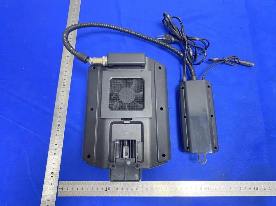DOG HOUSE HEATER - FCC ID 2BCLX-D2303 - LesoRocity (Shenzhen) Industrial Co., Ltd (3)