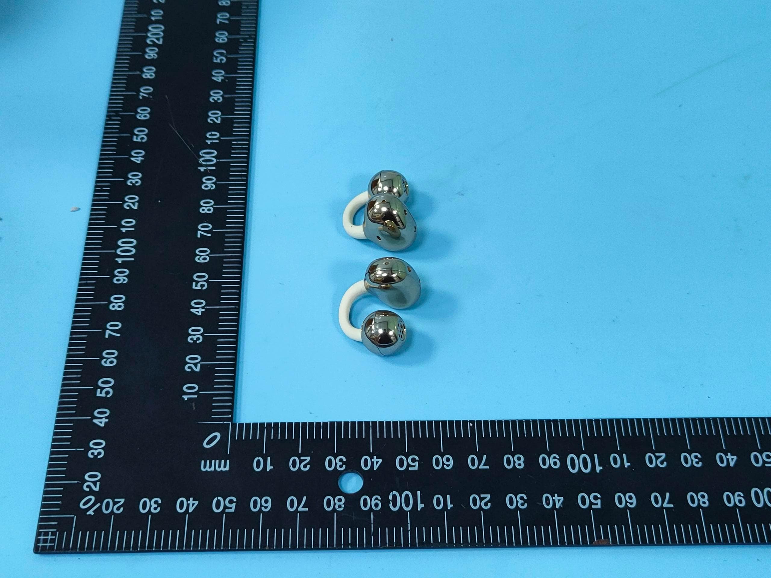 Bluetooth earphones - FCC ID 2BCM7-Q71 - Shenzhen Chaoyin Electronics Co., Ltd (3)