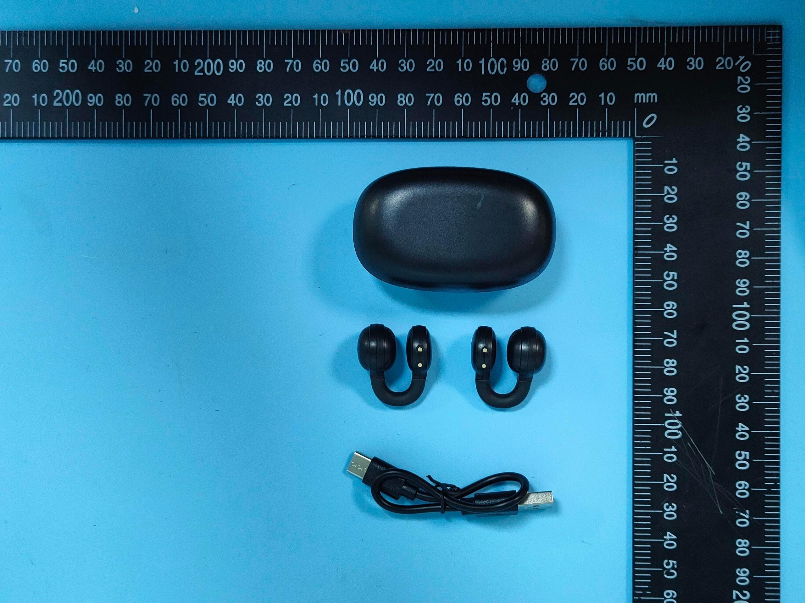 Bluetooth earphones - FCC ID 2BCM7X58 - Shenzhen Chaoyin Electronics Co., Ltd (2)
