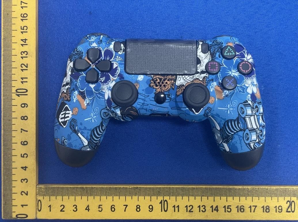 PS4 WIRELESS GAME CONTROLLER - FCC ID 2BCMK-P4 - DongGuan Fengyan Plastic Products Co., Ltd