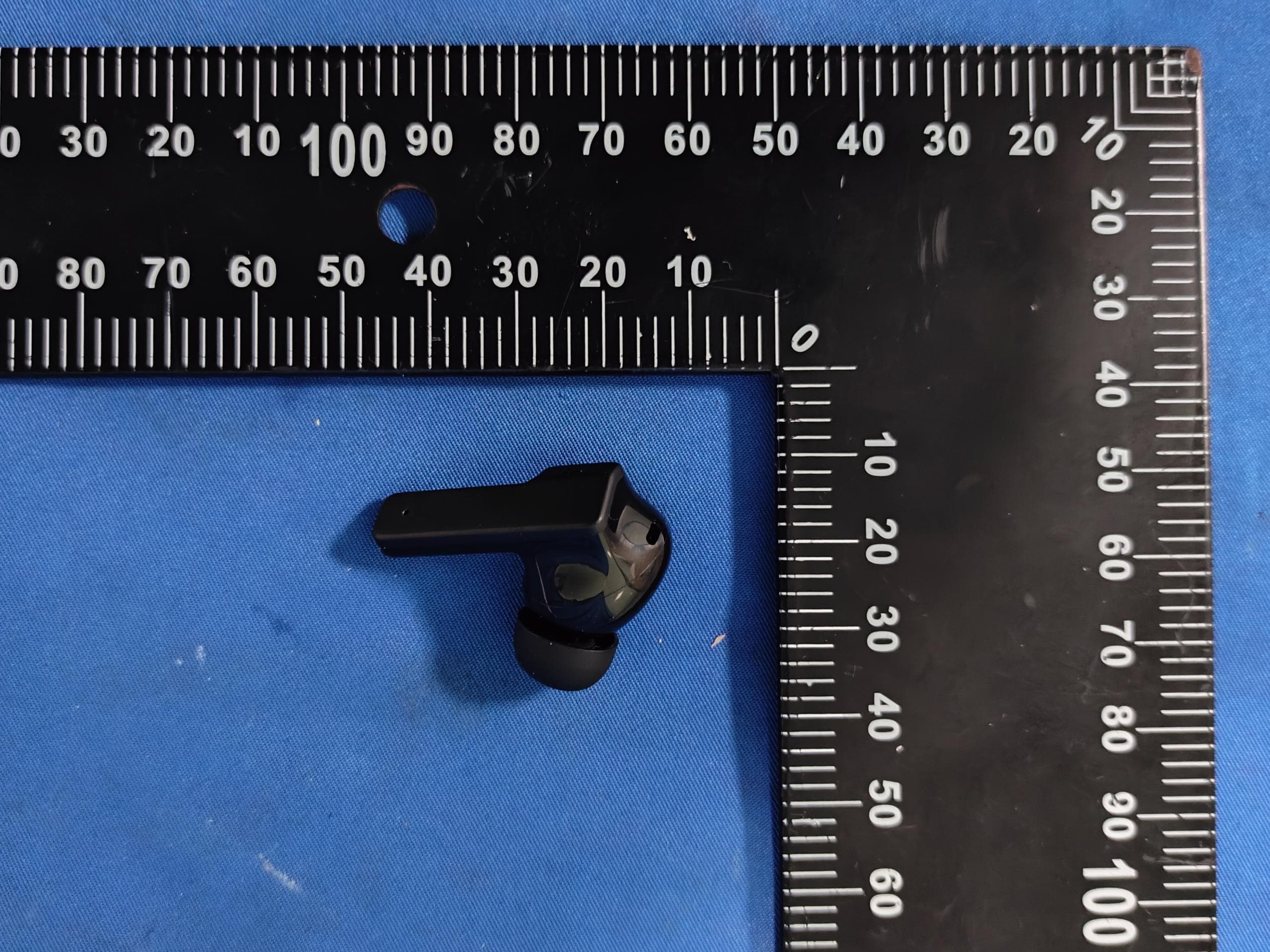 Wireless Earbuds - FCC ID 2BCOF-GOPODS - Shenzhen Gofi Electronic Co., Ltd (2)