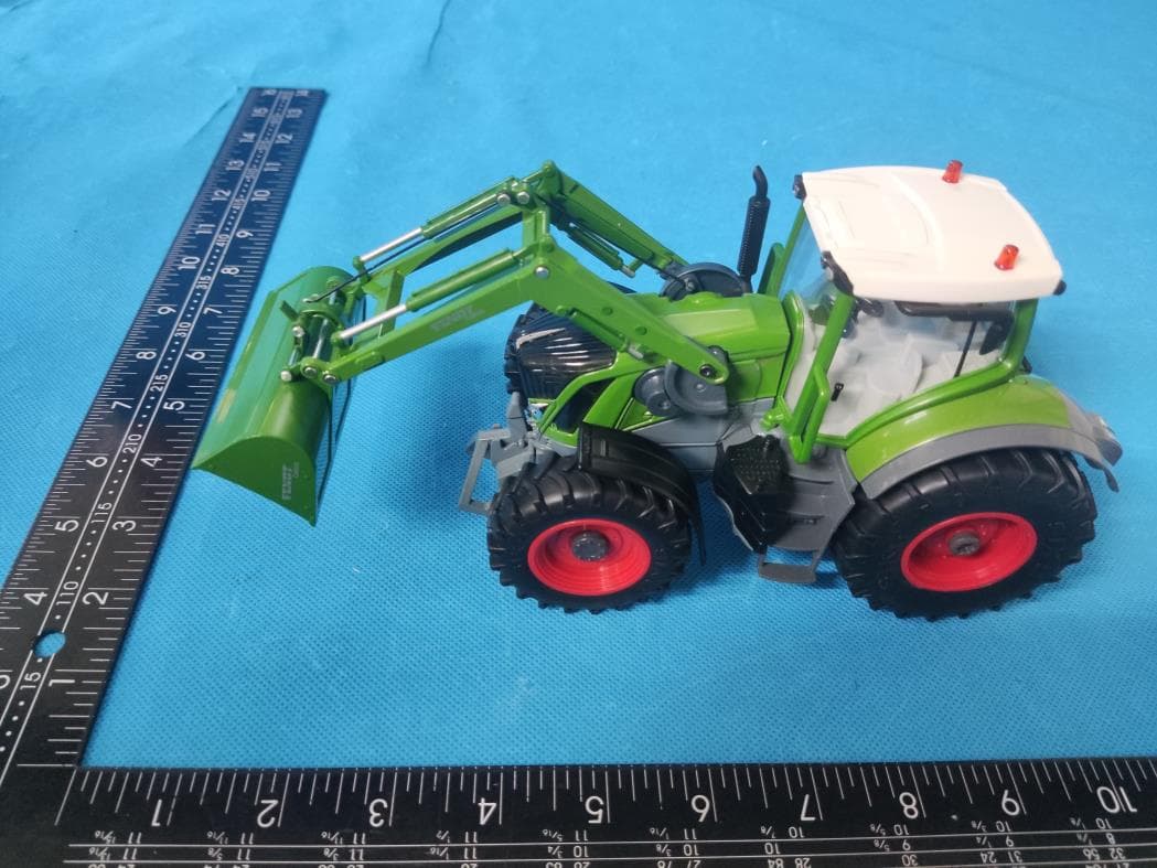 Fendt 933 Vario with front loader and Bluetooth app control - FCC ID 2BCOX-6793 - SIEPER GMBH