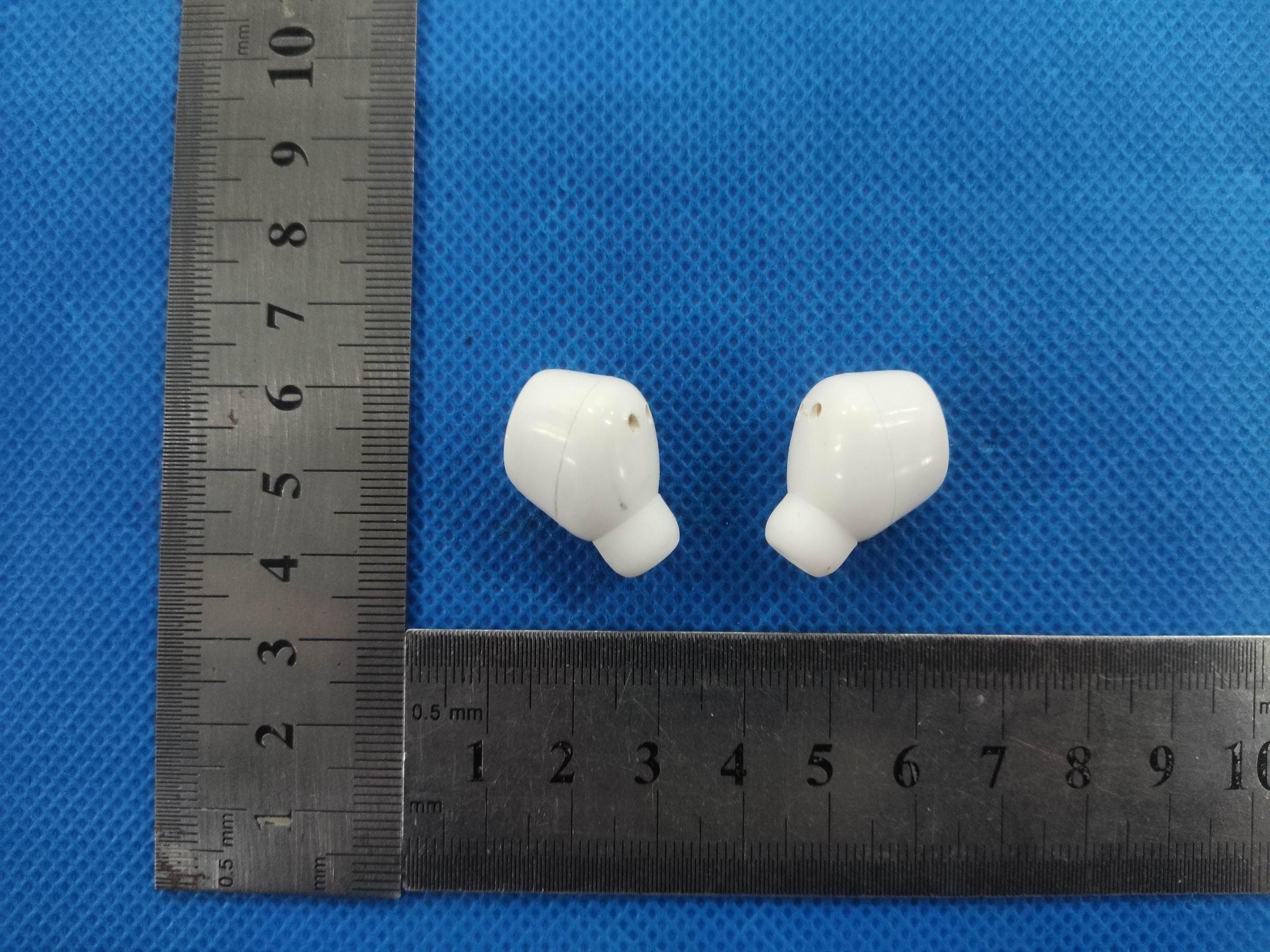 wireless bluetooth earbuds - FCC ID 2BCPE-E1 - Shenzhen Mumu Electronic Products Co. (4)