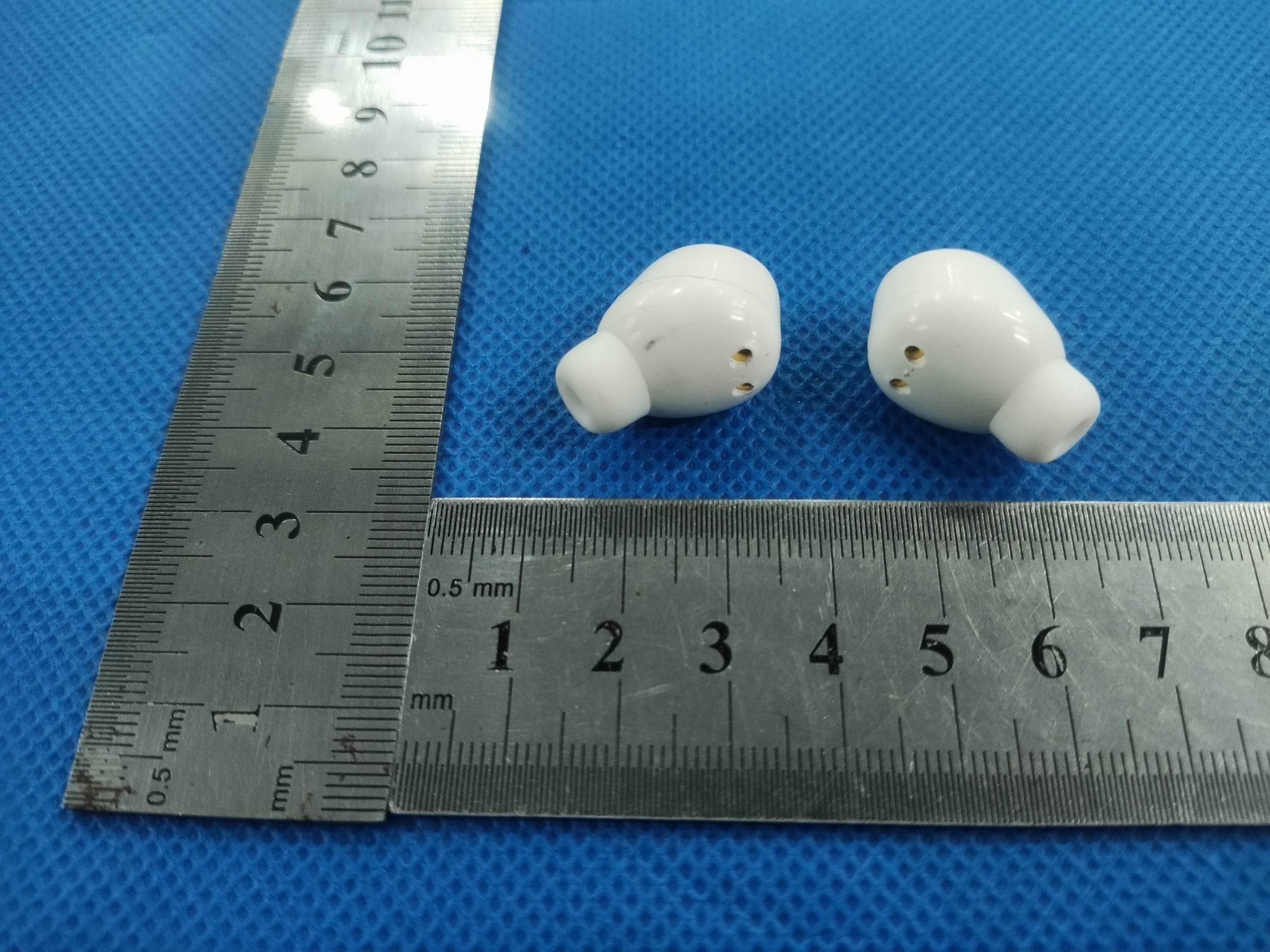 wireless bluetooth earbuds - FCC ID 2BCPE-E1 - Shenzhen Mumu Electronic Products Co. (5)