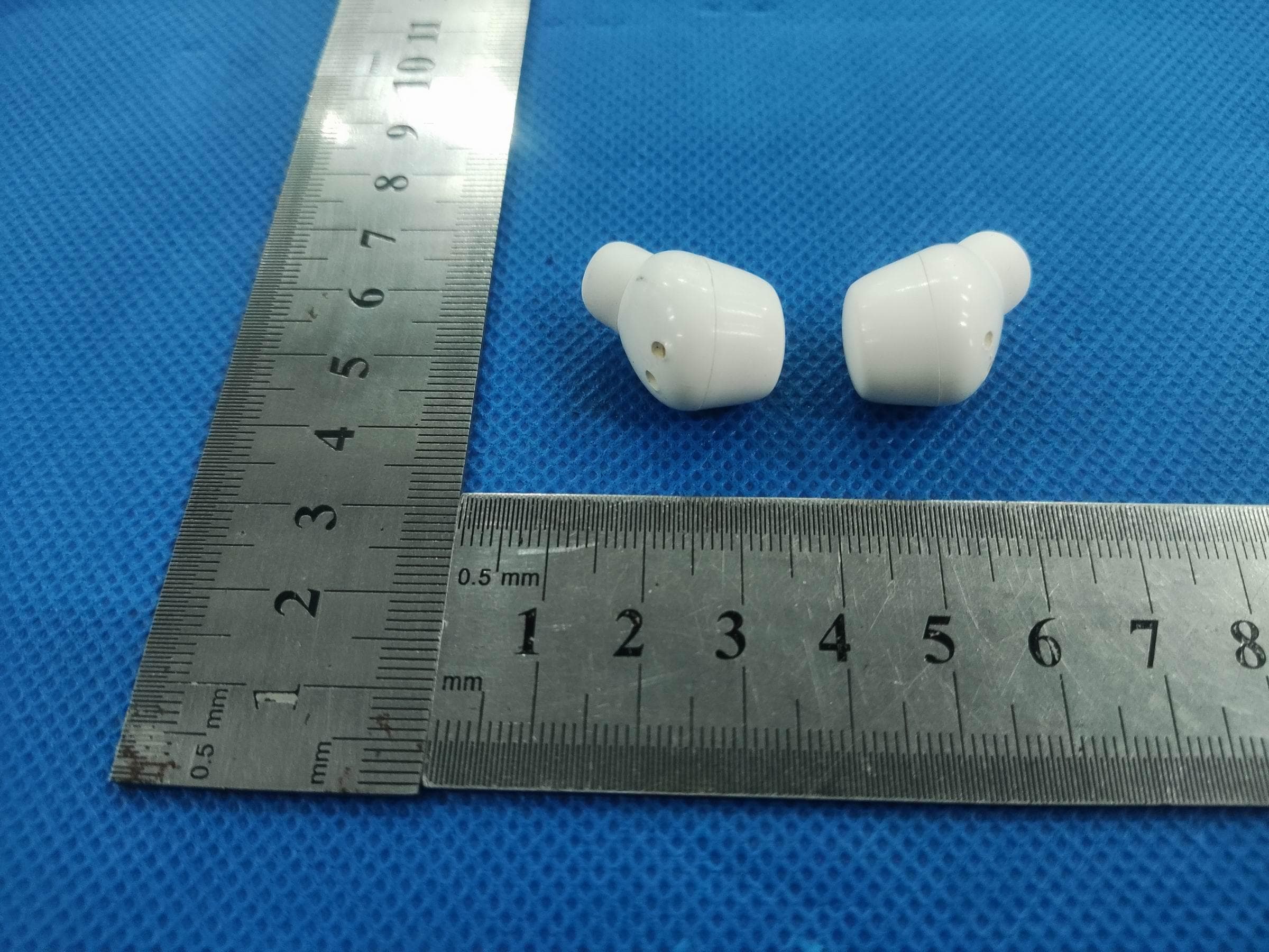 wireless bluetooth earbuds - FCC ID 2BCPE-E1 - Shenzhen Mumu Electronic Products Co. (2)