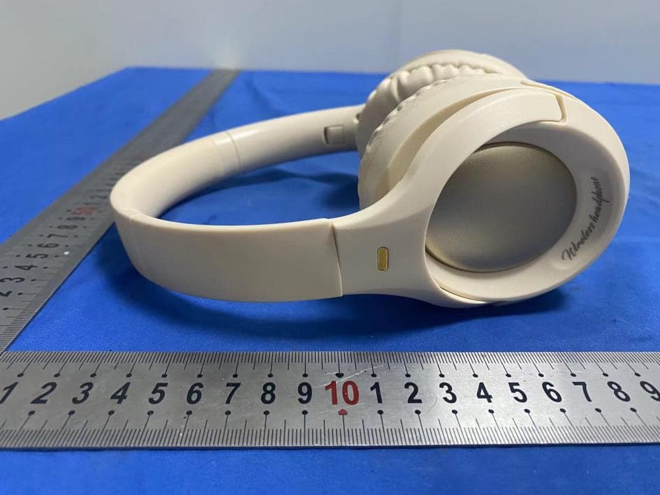 Headset wireless bluetooth headset - FCC ID 2BCQN-H005 - Shantou AIRUIKA Electronics Co., LTD (5)