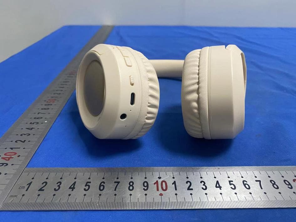 Headset wireless bluetooth headset - FCC ID 2BCQN-H005 - Shantou AIRUIKA Electronics Co., LTD (2)