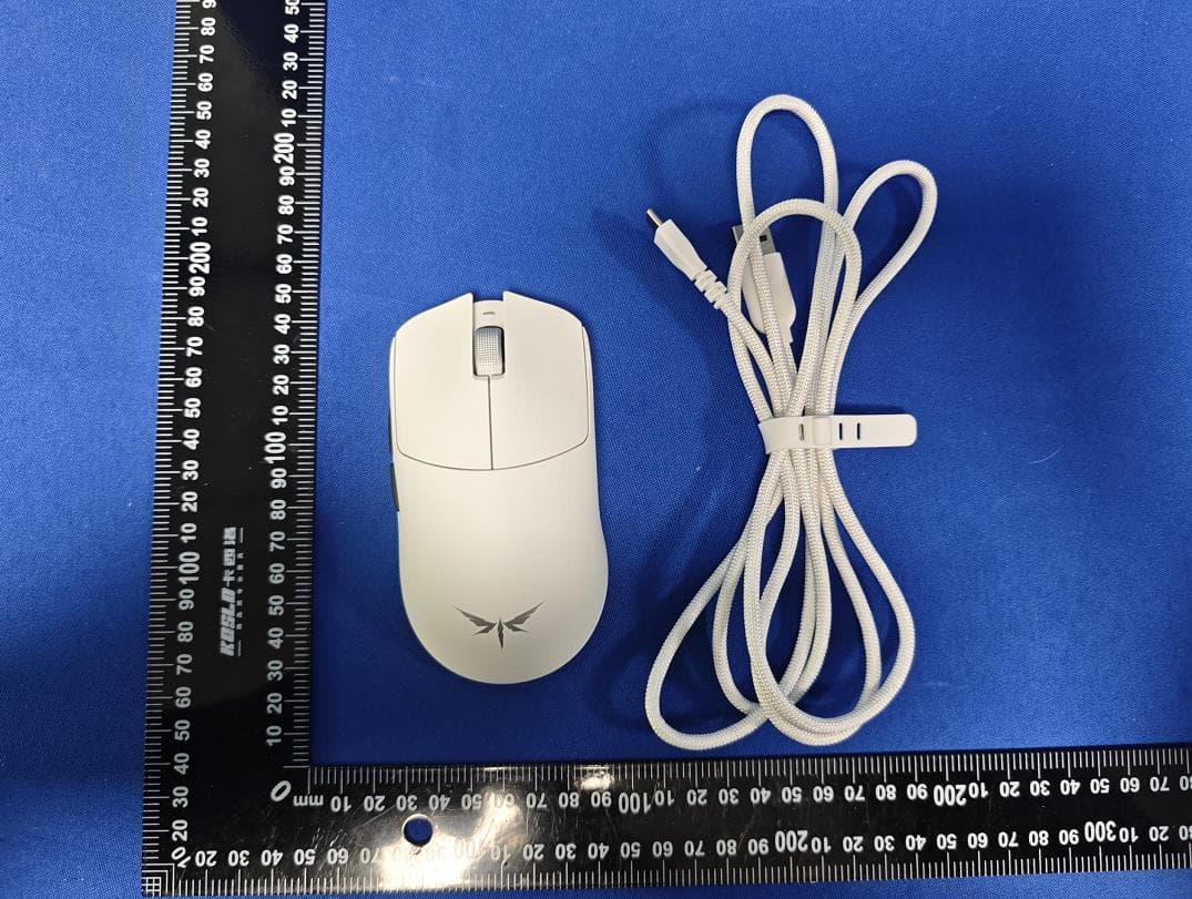Dragonfly F2 Ultra-lightweight Tri-mode Mouse - FCC ID 2BCR5-F2PROMAX - Fuzhou Geek Cross-Border E-commerce Co., Ltd.