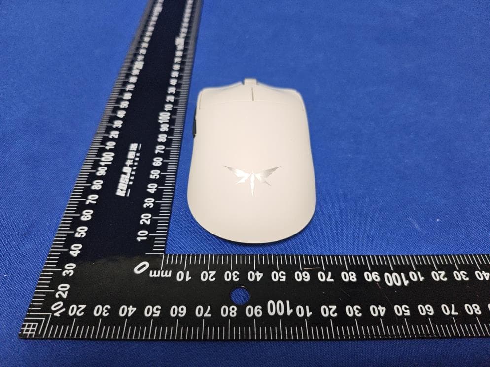 Dragonfly F2 Ultra-lightweight Tri-mode Mouse - FCC ID 2BCR5-F2ULTRA - Fuzhou Geek Cross-Border E-commerce Co., Ltd. (2)
