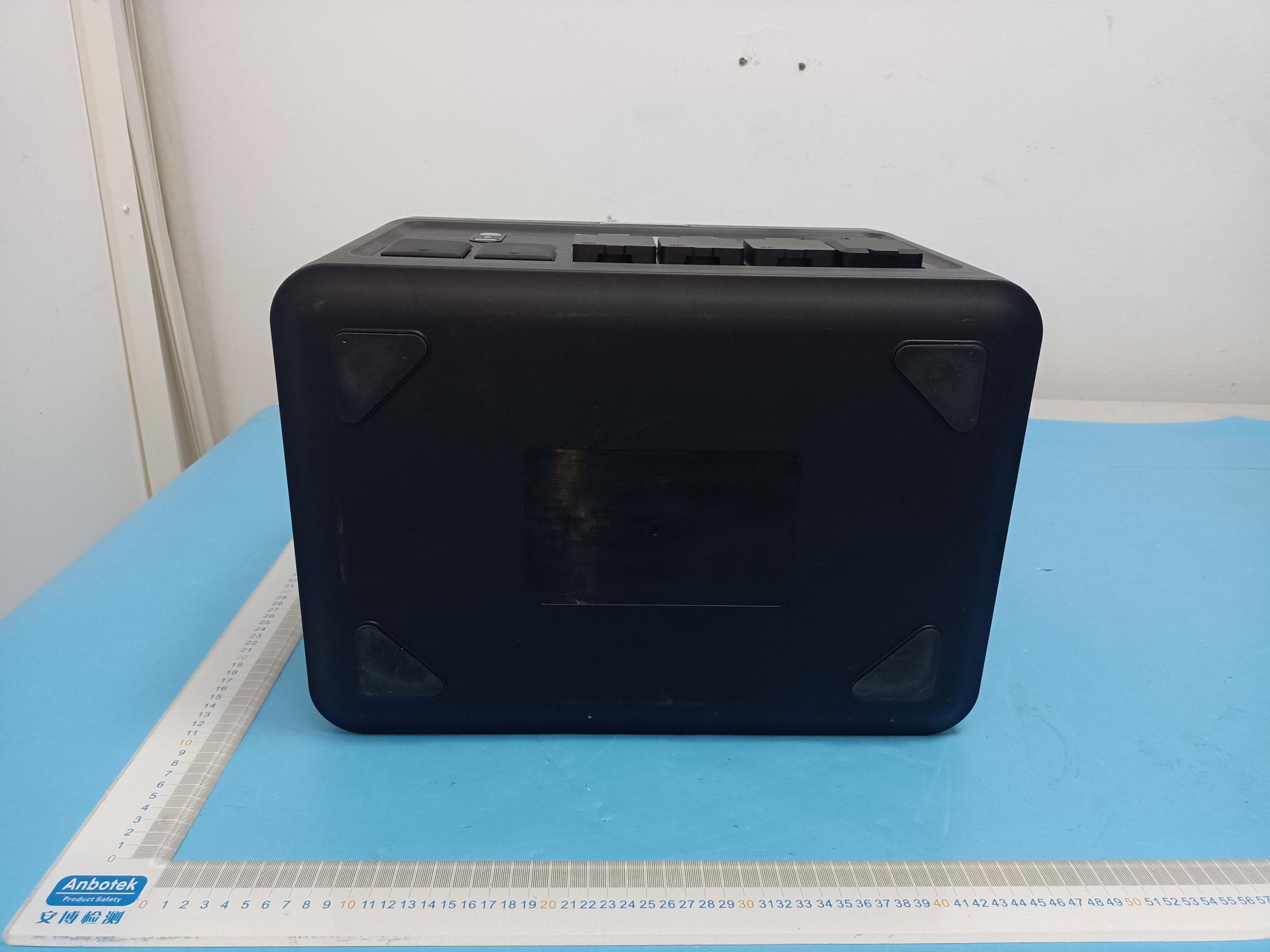 PORTABLE POWER STATION - FCC ID 2BCSHYN2400MV1000 - FUJIAN YANAN POWER CO.,LTD. (4)