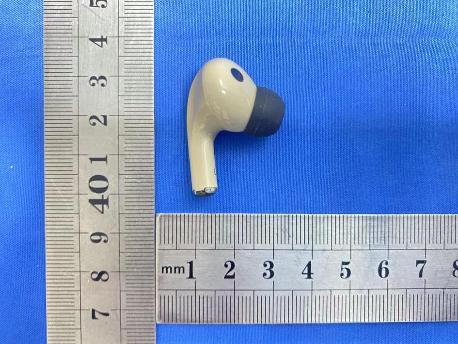 Rose Technics TWS Earbuds EARFREE-i3 - FCC ID 2BCSSEARFREE-I3 - Chengdu Rose Technics Co., Ltd. (3)